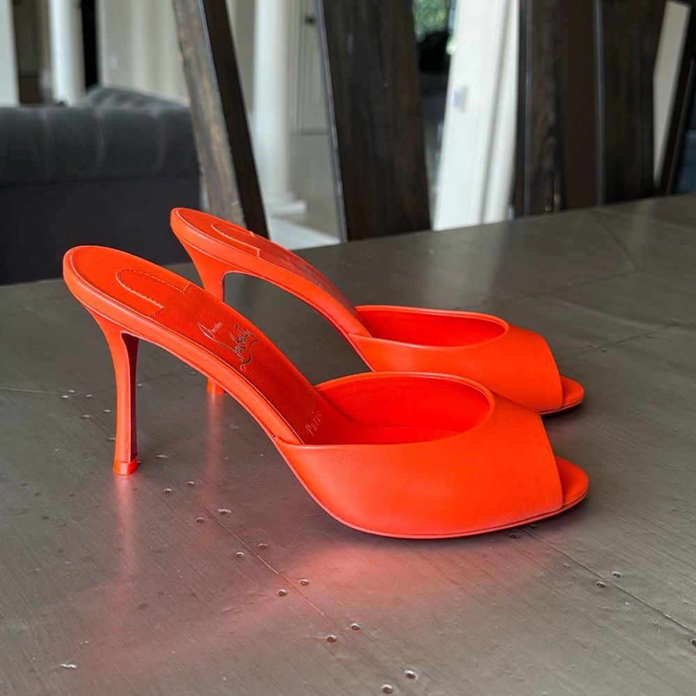 Christian Louboutin me dolly 85mm orange matte vitamine peep toe sz 38 stiletto